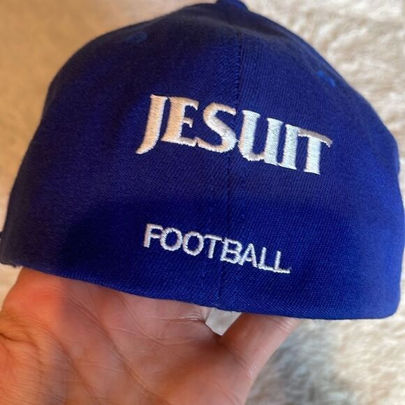 Jesuit football hat fitted size small / medium - Picture 4 of 6
